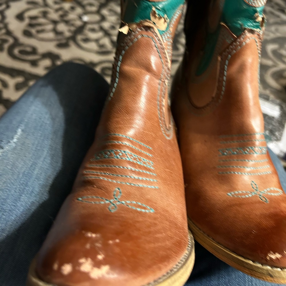 Very Volatile rio boots